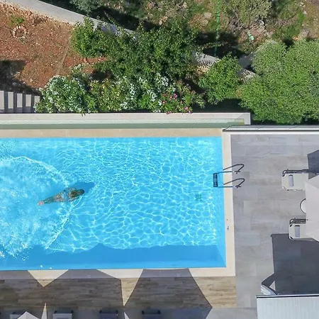 Drimonari Villas *