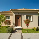 Drimonari Villa *
