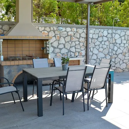 德里莫娜丽别墅