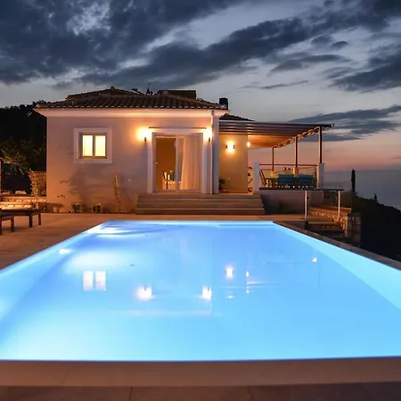 德里莫娜丽别墅 *