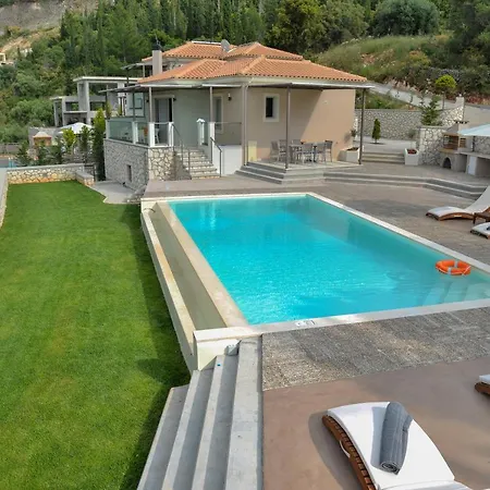 德里莫娜丽别墅 * Áyios Nikítas